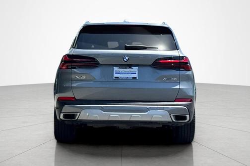 Skyscraper Grey Metallic 2025 BMW X5 xDrive40i