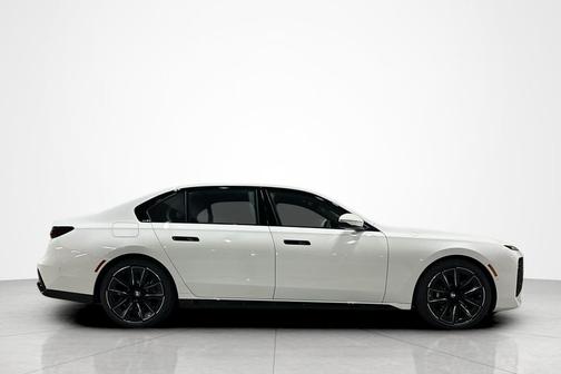 Alpine White 2026 BMW 760 xDrive