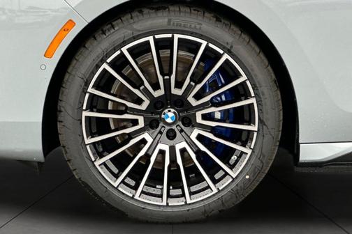 Brooklyn Grey Metallic 2026 BMW i7 eDrive50