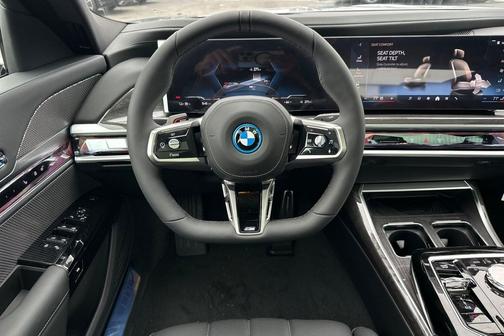 Brooklyn Grey Metallic 2026 BMW i7 eDrive50