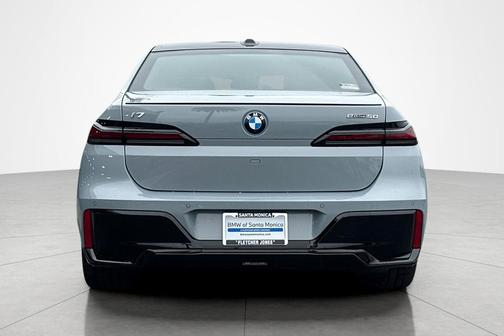 Brooklyn Grey Metallic 2026 BMW i7 eDrive50