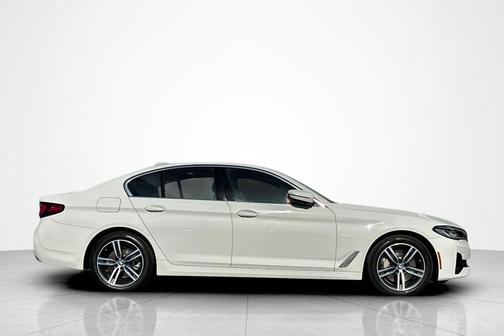 2021 BMW 530 