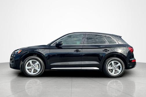 Brilliant Black 2022 Audi Q5 40 Premium