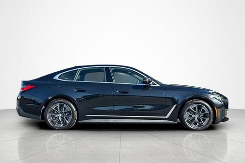 Black Sapphire Metallic 2026 BMW i4 Gran Coupe eDrive40