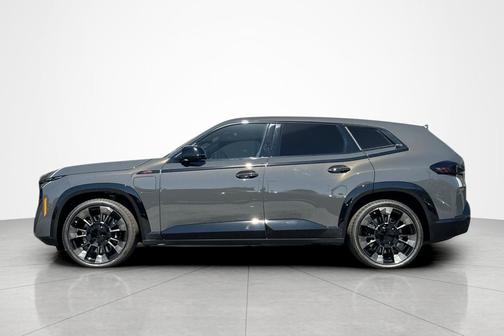 Dravit Grey Metallic 2026 BMW XM Label