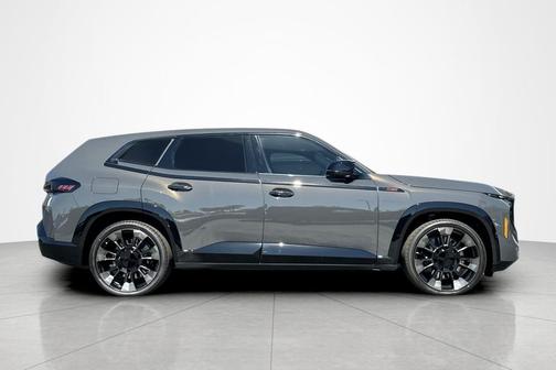 Dravit Grey Metallic 2026 BMW XM Label
