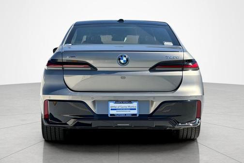 Oxide Grey Metallic 2026 BMW 750e i xDrive