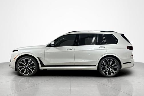 Mineral White Metallic 2027 BMW X7 xDrive40i