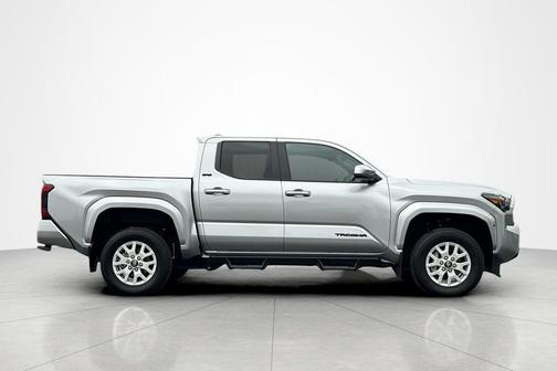 2024 Toyota Tacoma SR5 Double Cab 6' Bed AT (Natl)