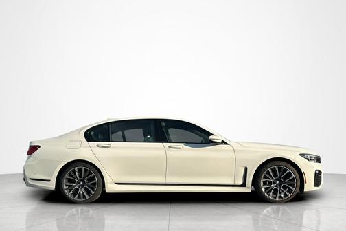 2022 BMW 750 i xDrive