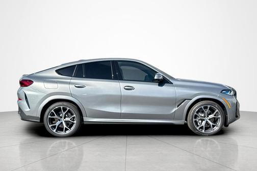 Skyscraper Grey Metallic 2026 BMW X6 xDrive40i