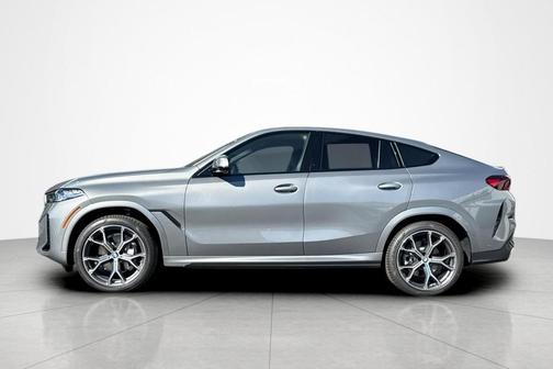 Skyscraper Grey Metallic 2026 BMW X6 xDrive40i