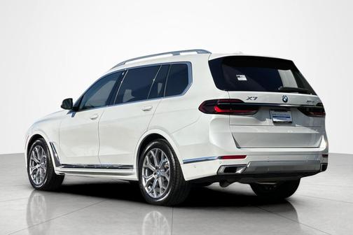 2026 BMW X7 xDrive40i Sports Activity Vehicle