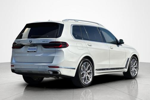 2026 BMW X7 xDrive40i Sports Activity Vehicle