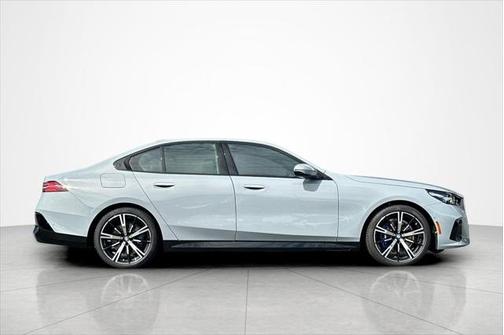 2026 BMW 530 530i Sedan