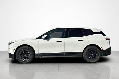 2025 BMW iX xDrive50