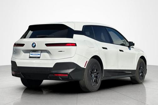 2025 BMW iX xDrive50