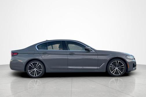 2022 BMW 540 i