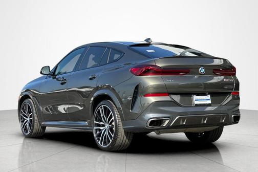 Manhattan Green Metallic 2023 BMW X6 M50i