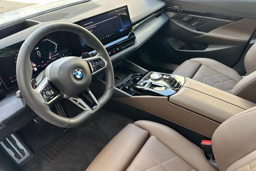 Alpine White 2024 BMW 530 xDrive