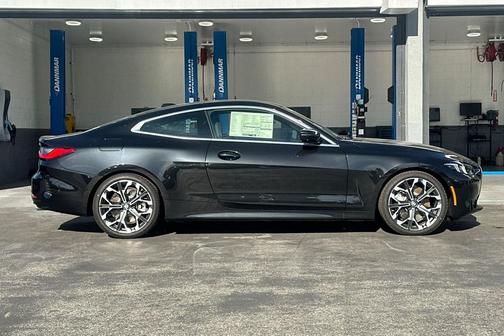 Black Sapphire Metallic 2026 BMW 430 i