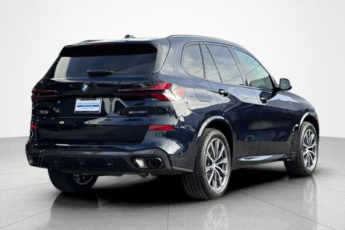 Carbon Black Metallic 2026 BMW X5 xDrive40i