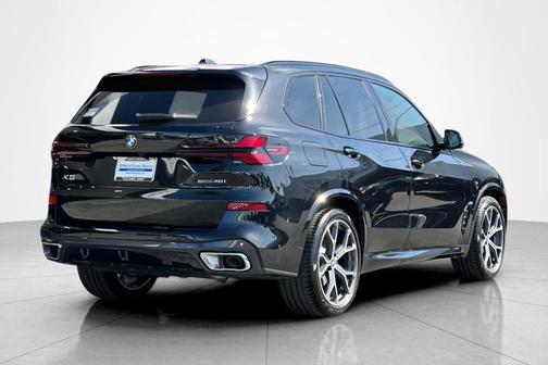 Black Sapphire Metallic 2026 BMW X5 sDrive40i