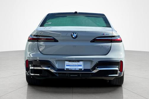 2024 BMW i7 M70