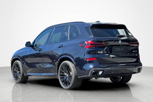 Carbon Black Metallic 2026 BMW X5 sDrive40i