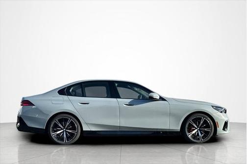 2026 BMW 530 530i Sedan