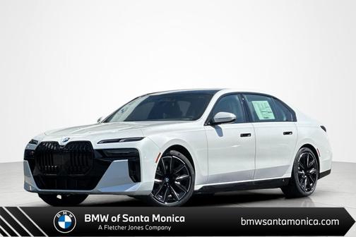 Mineral White Metallic 2026 BMW i7 eDrive50
