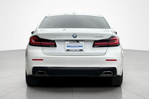 Mineral White Metallic 2023 BMW 530 i