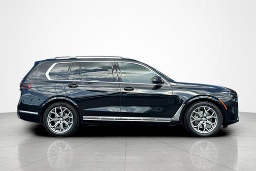 2024 BMW X7 xDrive40i Sports Activity Vehicle