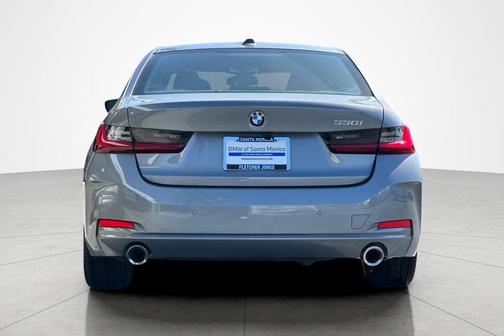 Skyscraper Grey Metallic 2023 BMW 330 i