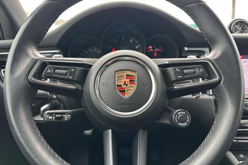 White 2023 Porsche Macan Macan
