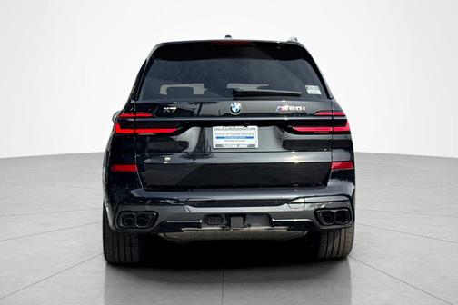 2026 BMW X7 M60i