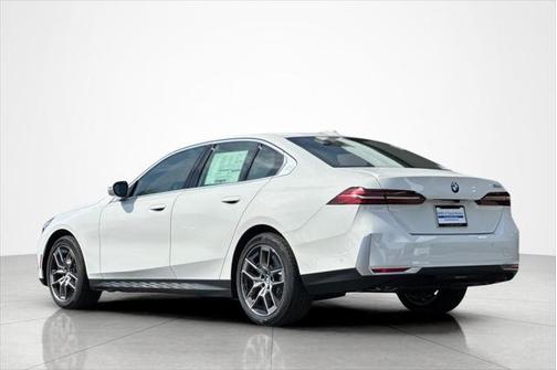 2026 BMW 530 530i Sedan