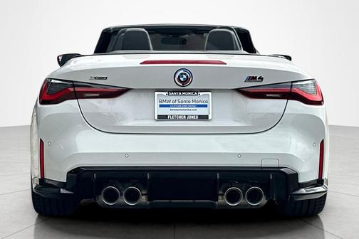 Alpine White 2023 BMW M4 Competition xDrive