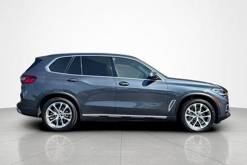 Arctic Grey Metallic 2022 BMW X5 xDrive40i