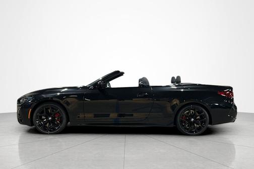 Black Sapphire Metallic 2027 BMW M440 i