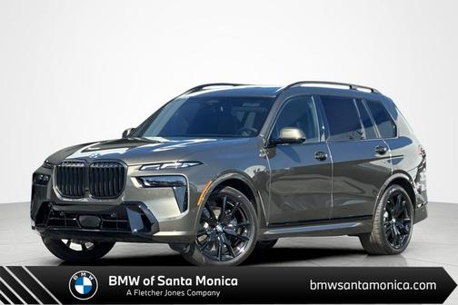 Manhattan Green Metallic 2026 BMW X7 xDrive40i
