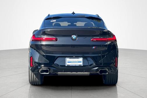 Black Sapphire Metallic 2024 BMW X4 M40i