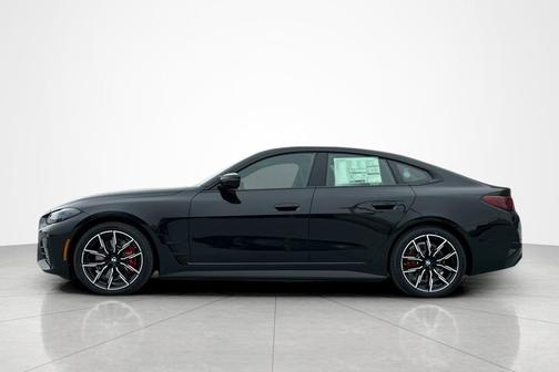 Black Sapphire Metallic 2026 BMW i4 Gran Coupe M60