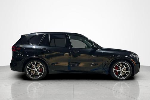Black Sapphire Metallic 2026 BMW X5 PHEV xDrive50e