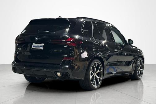 Black Sapphire Metallic 2026 BMW X5 PHEV xDrive50e