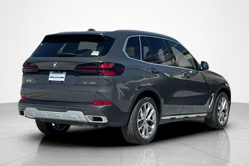 Dravit Grey Metallic 2026 BMW X5 xDrive40i