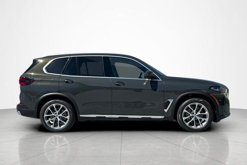 Dravit Grey Metallic 2026 BMW X5 xDrive40i