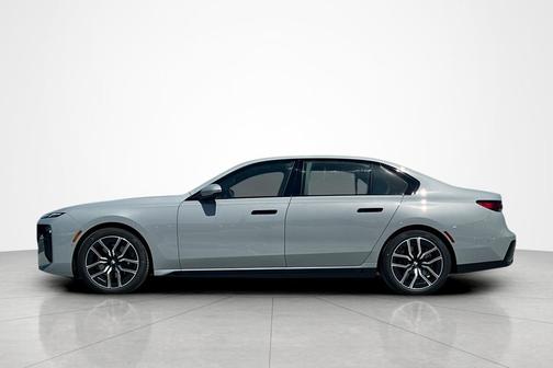 Brooklyn Grey Metallic 2026 BMW 740 xDrive