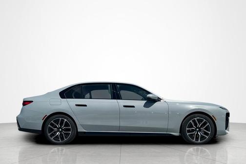 2026 BMW 740 740i xDrive Sedan