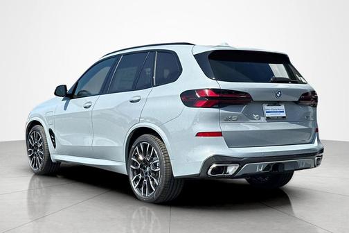 Brooklyn Grey Metallic 2026 BMW X5 PHEV xDrive50e